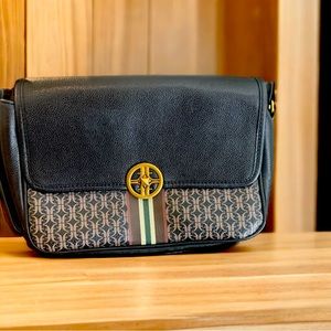 Fossil Leather Crossbody Handbag w/ Unique Brass Closure - Like New